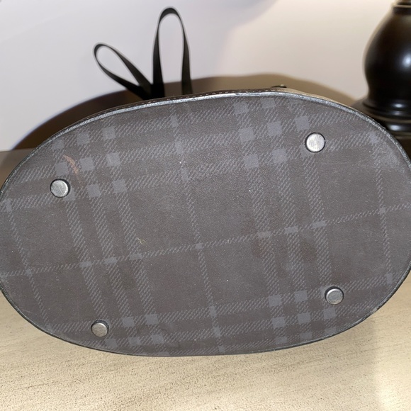 Vintage BURBERRY Dark brown plaid check bucket tote bag purse Made in Italy - Picture 11 of 11
